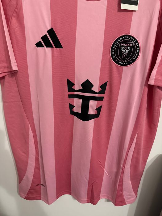 Tricou Messi Inter Miami roz sezonul nou fotbal