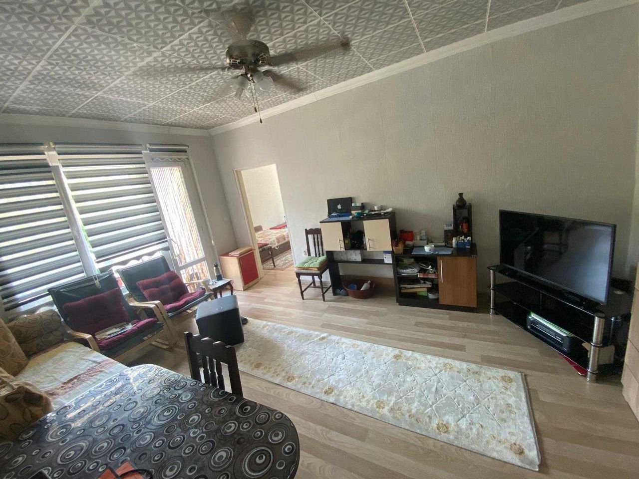 Продава се Тристаен апартамент в Провадия - 70 кв.м за 836 €/кв.м - Снимка #2