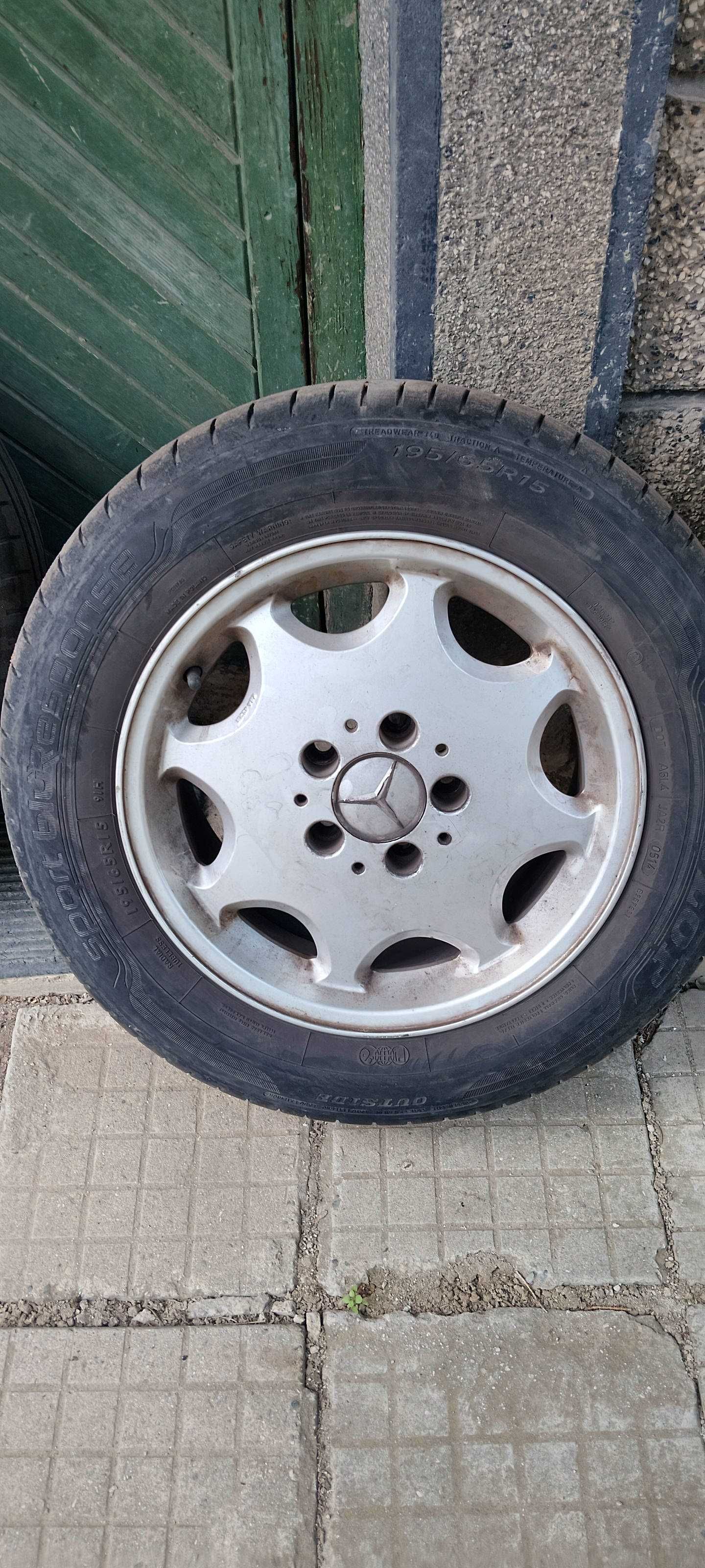 Джанти 15" с гуми за мерцедес 4 броя.