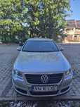 Volkswagen Passat 2.0 TDI – 140 CP – 2009 – Gri metalizat