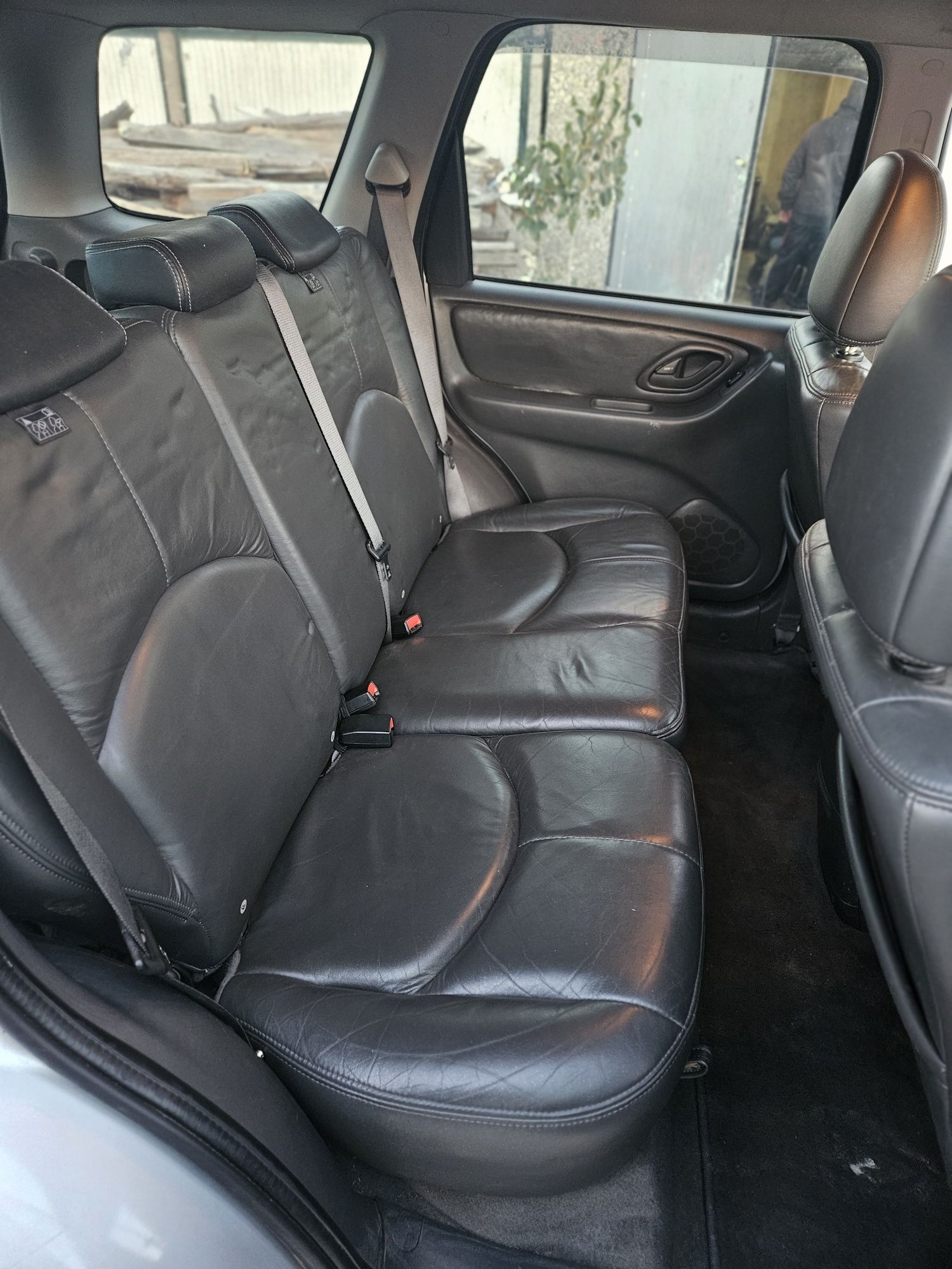 MAZDA Tribute 2.3i
