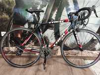 Trek - Употребяван  качествен шосеен велосипед 
28 " цола карбонова  р