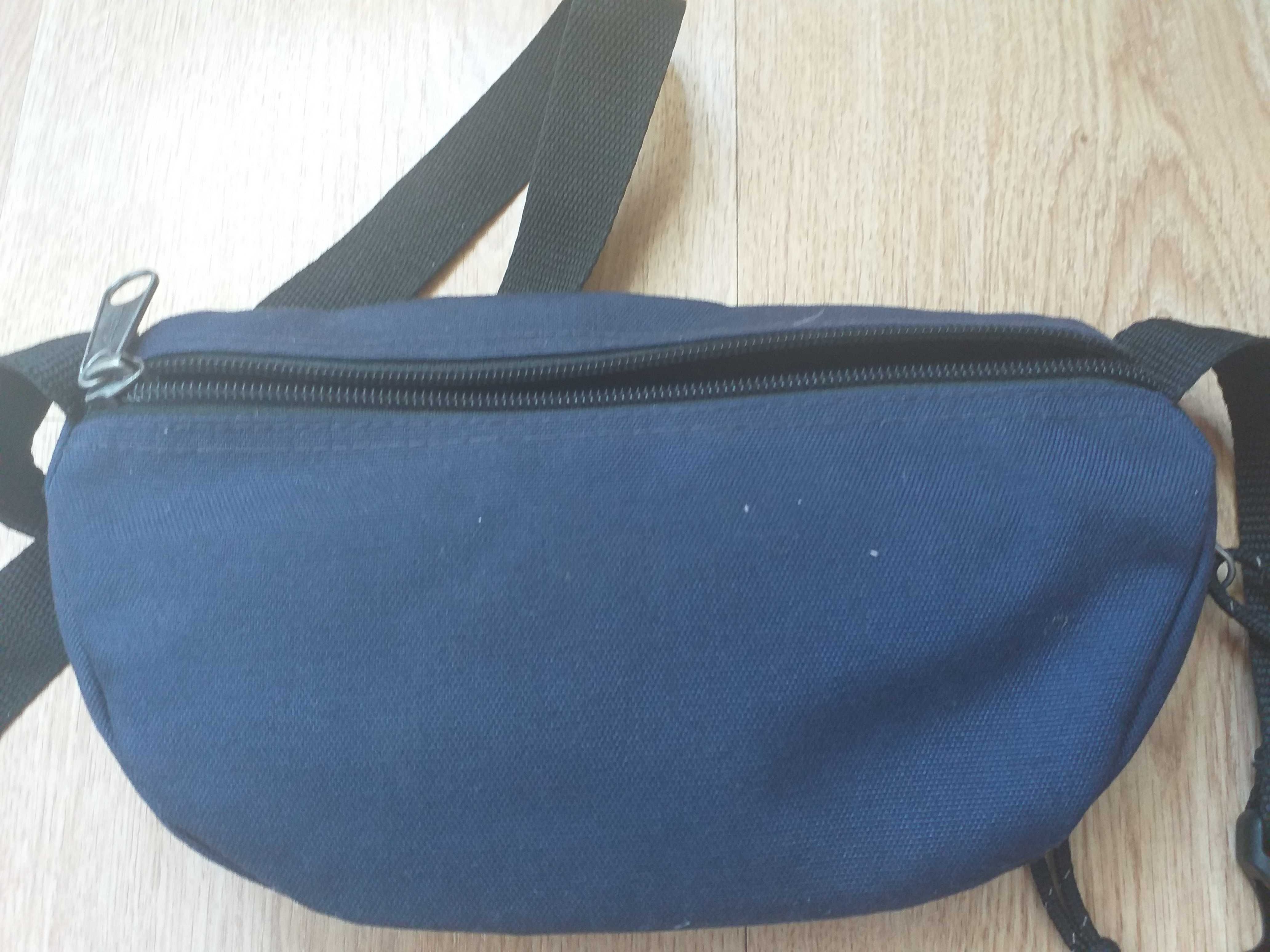 Borseta EastPak  originala