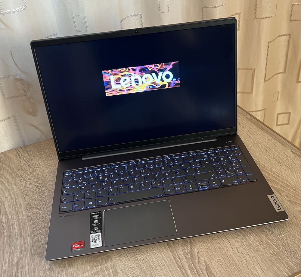 Laptop Lenovo IdeaPad 5 15ABA7 – Ryzen 7 / 16GB / SSD 500GB / Radeon