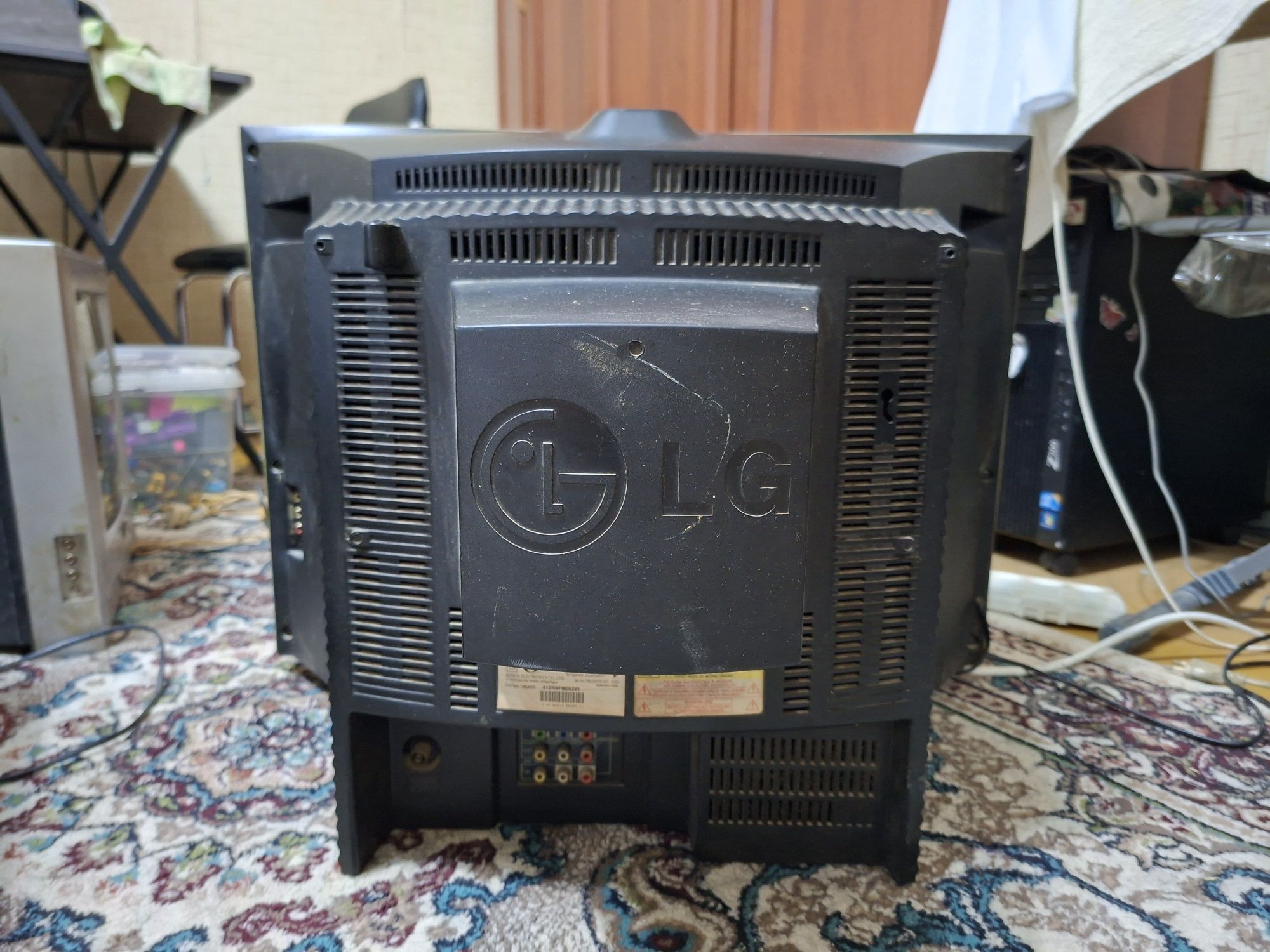 Продается Телевизор LG