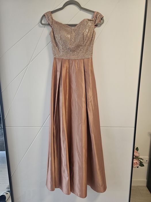 Rochii elegante ocazii speciale