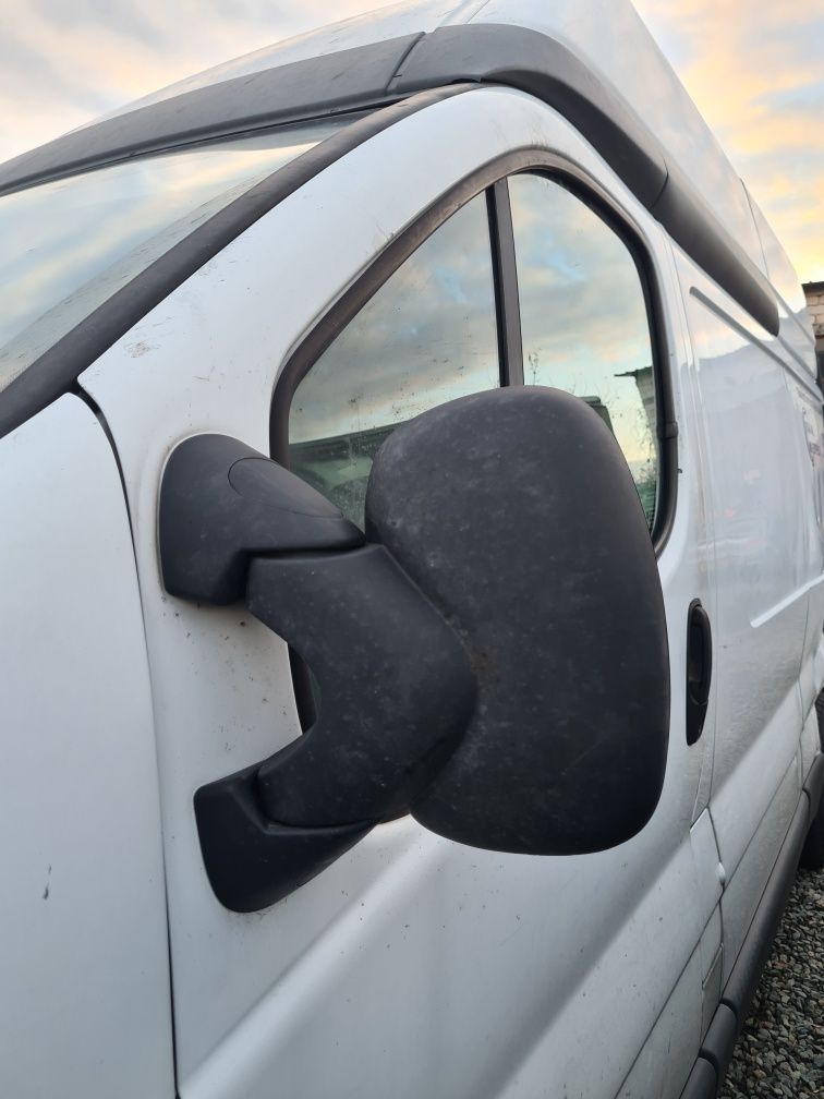 Dezmembrez Opel Vivaro Renault Trafic 2.0 cdti dci M9R 780