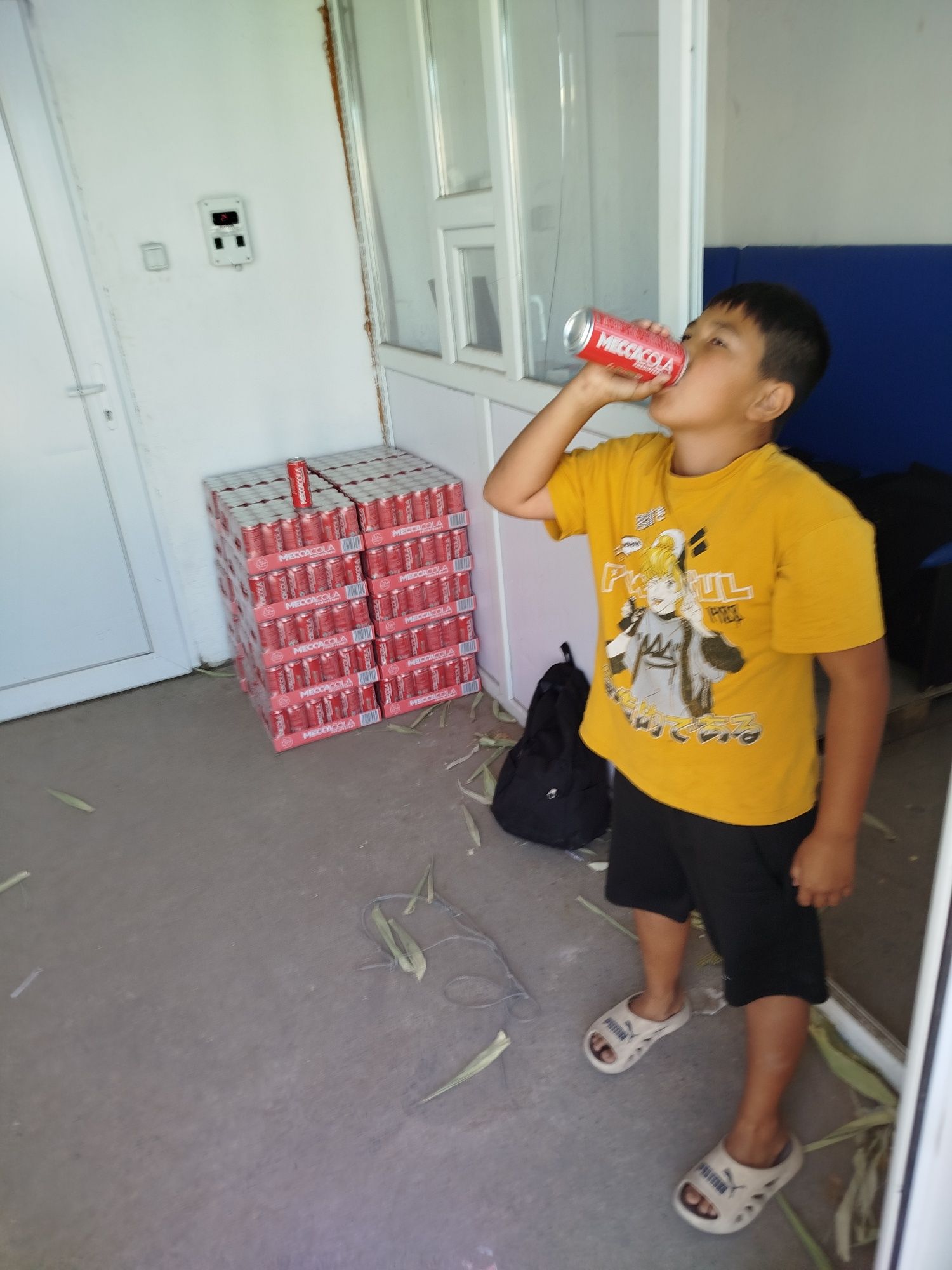 Mecca cola продается мы можем делать доставку