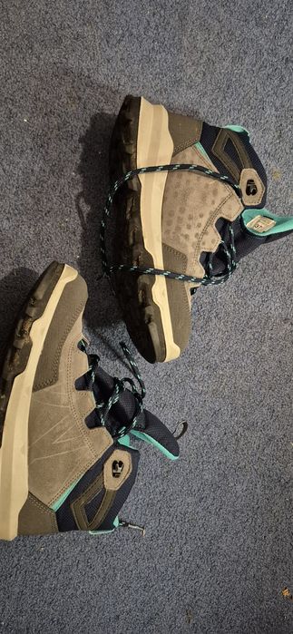 Ghete bocanci trekking munte decathlon 37