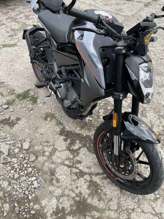 CF Moto 300 NK ABS