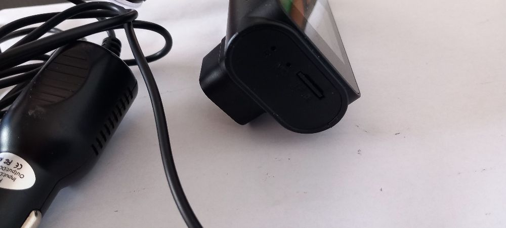 Cameră  auto HD DVR + cameră mers înapoi, card 32Gb.