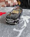 Macheta metalica BMW X7 scara 1:24 noua