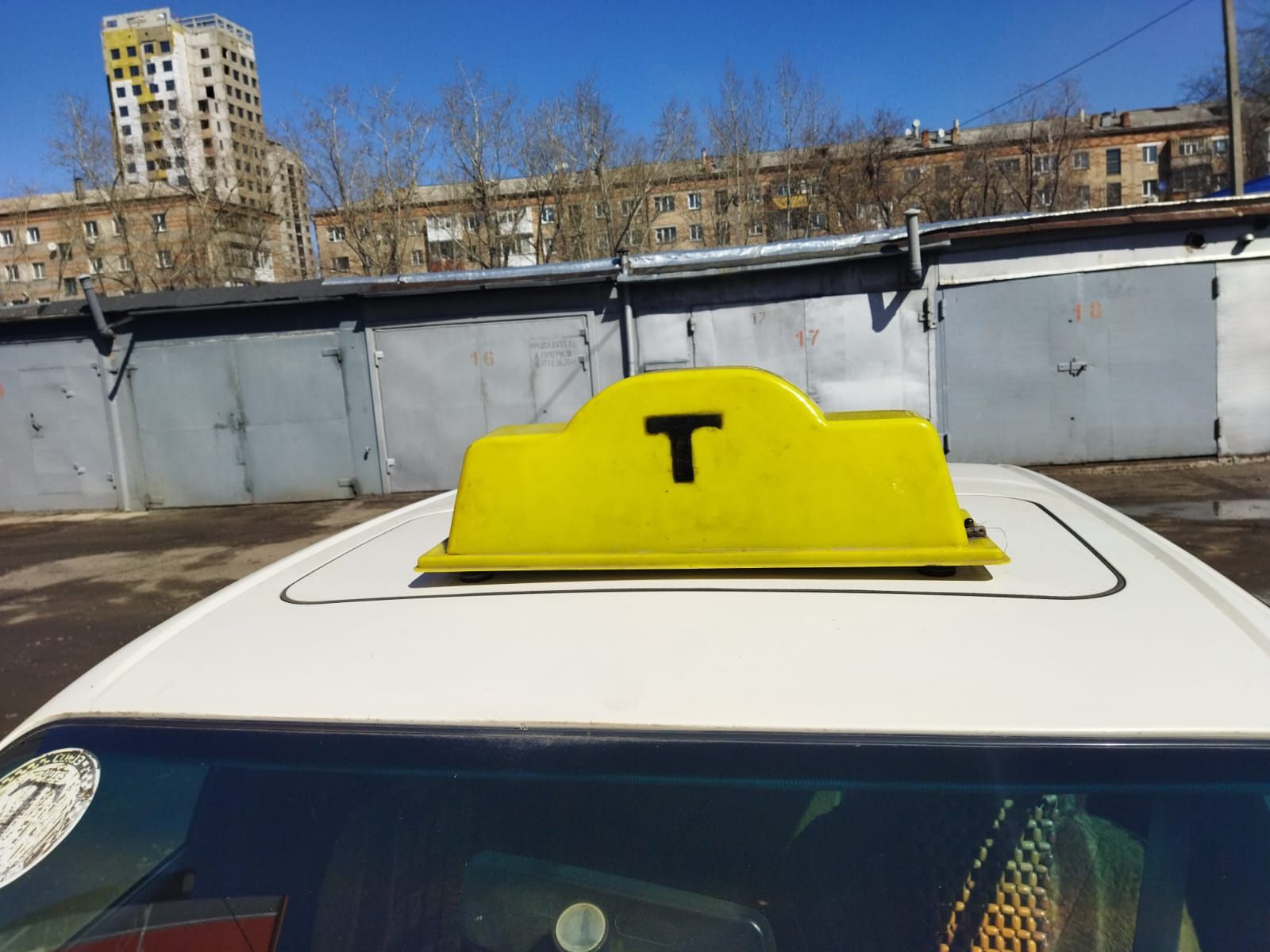 Шашки такси на автомобиль