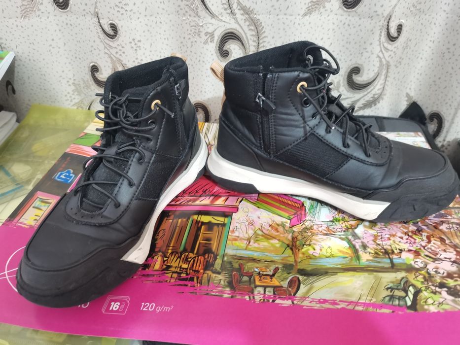 Papuci  băieți  31 și 34