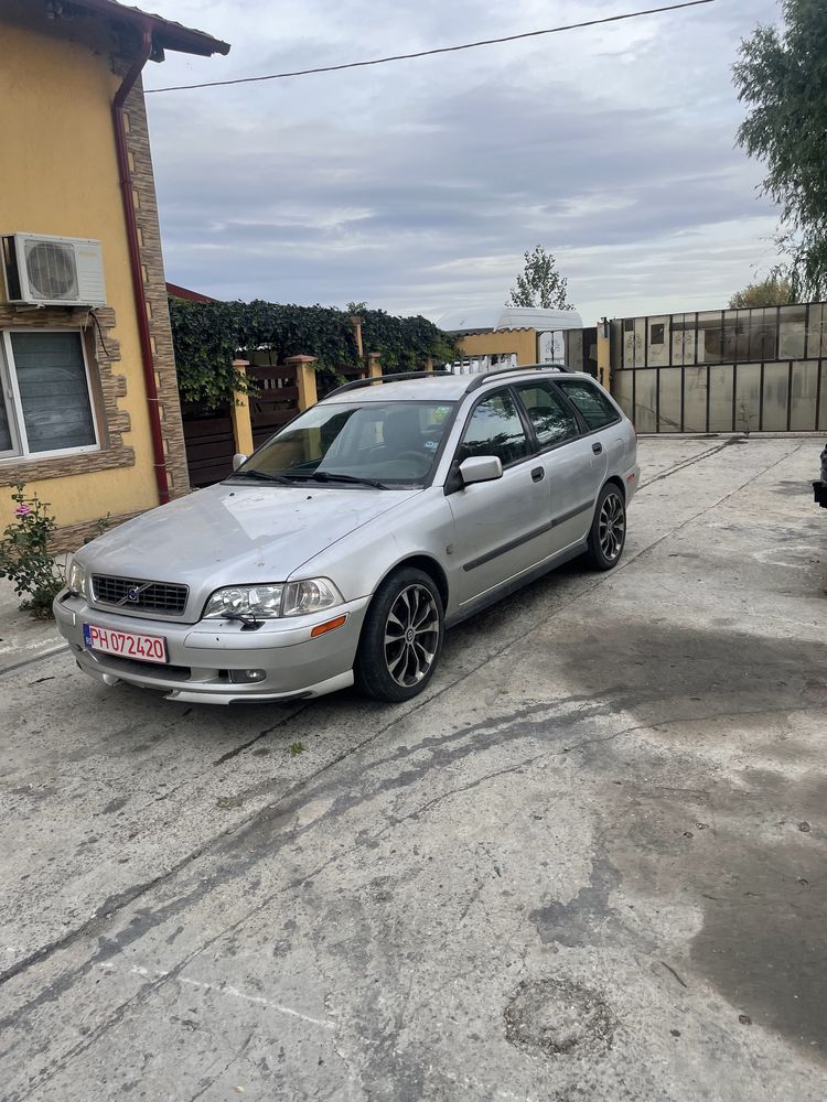 Bara fata,capota,faruri,aripa,Volvo v 40 1.9 dCi