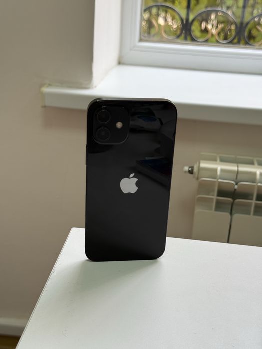 Iphone 12 , 64 гб , АКБ-79% , без ремонта