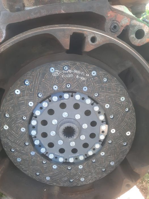 Tractoras 43 cai john deere