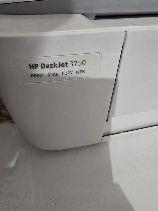 Vând imprimantă HP Desk Jet 3750 Stare foarte buna.