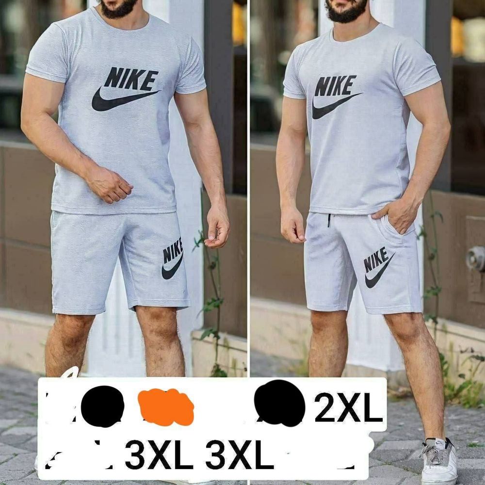 Tricou si pantaloni