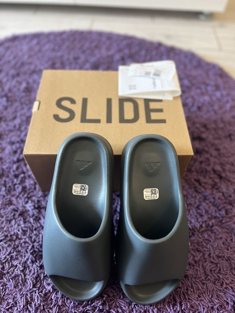 Yeezy Slide Slate Marine