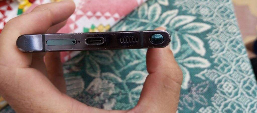 Samsung S22 ultra 12/256 gb sotiladi