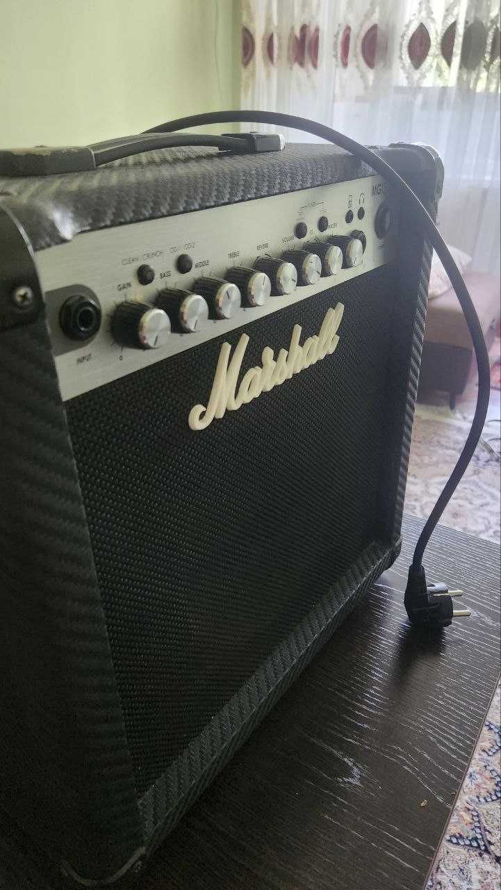 MARSHALL MG15CFX COMBO усилитель гитарный транзисторный