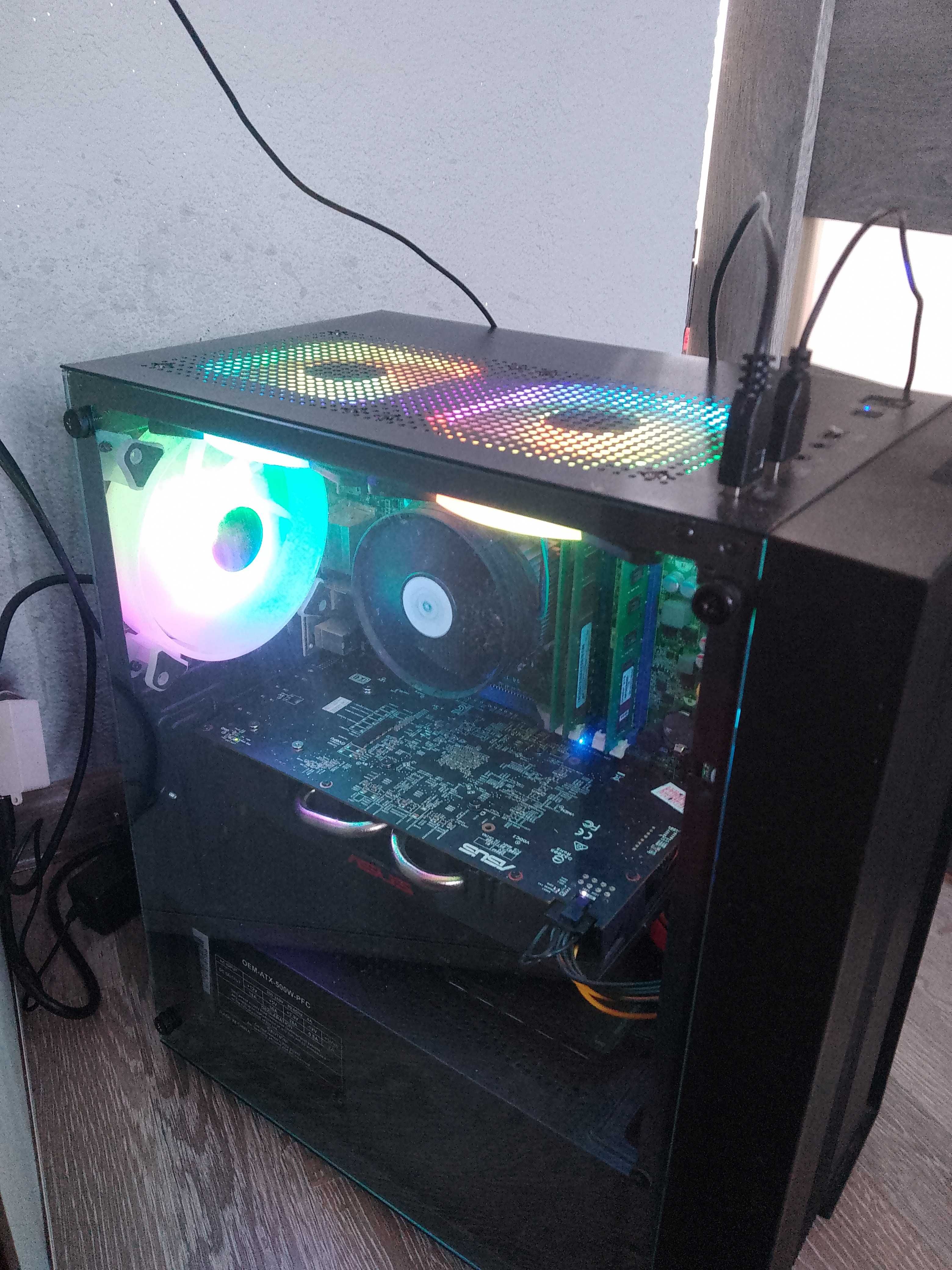 Vand urgent unitate PC gaming RGB