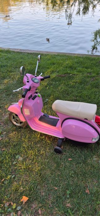 Scuter copii Vespa Piaggio Roller  35 kg