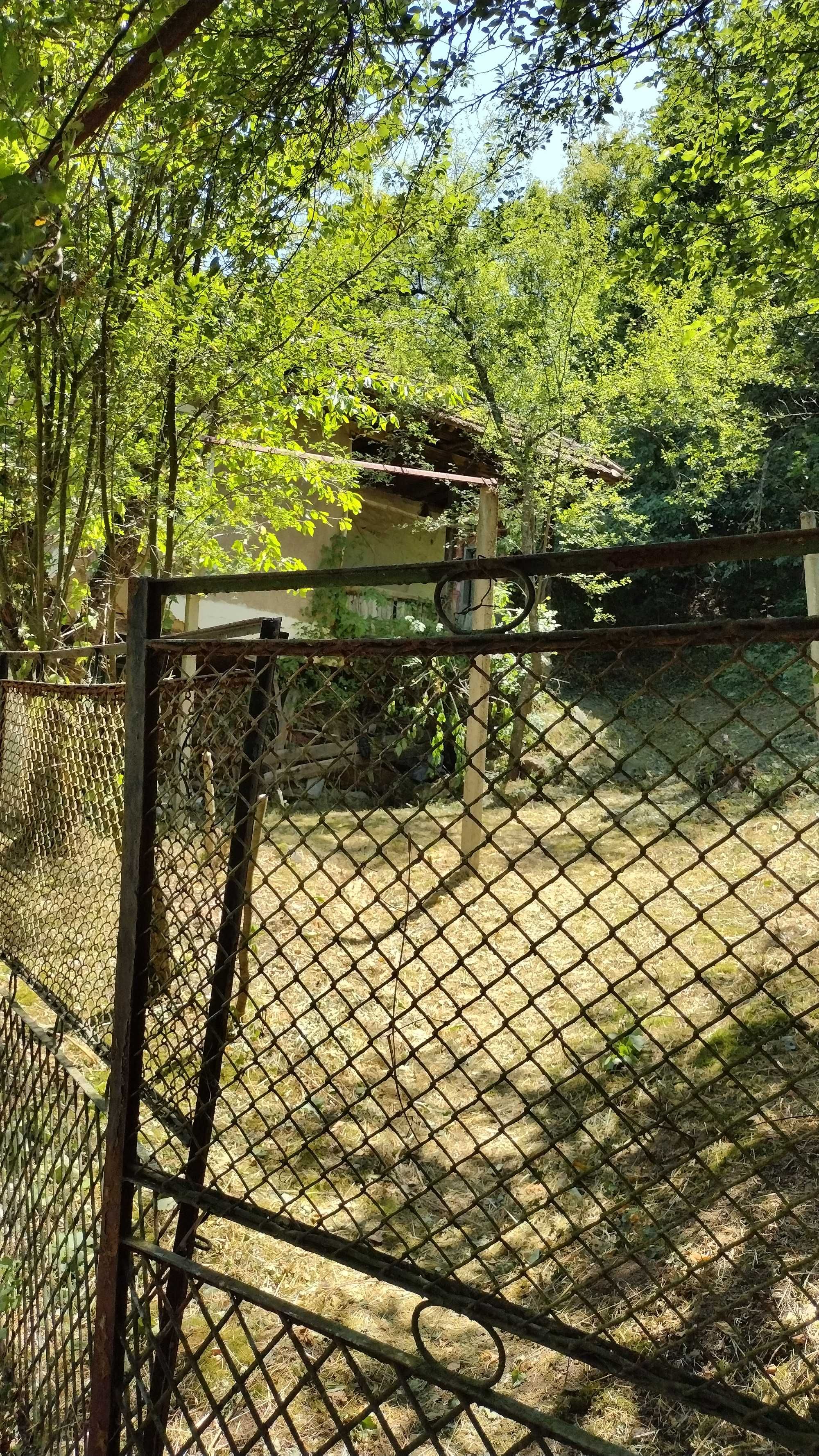 Продавам къща в с.Пастух