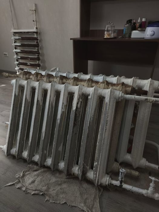 Продам батареи чугунные