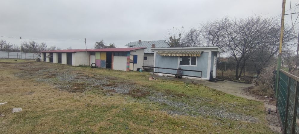 Garaje inchiriat hala container in bucu pe DN