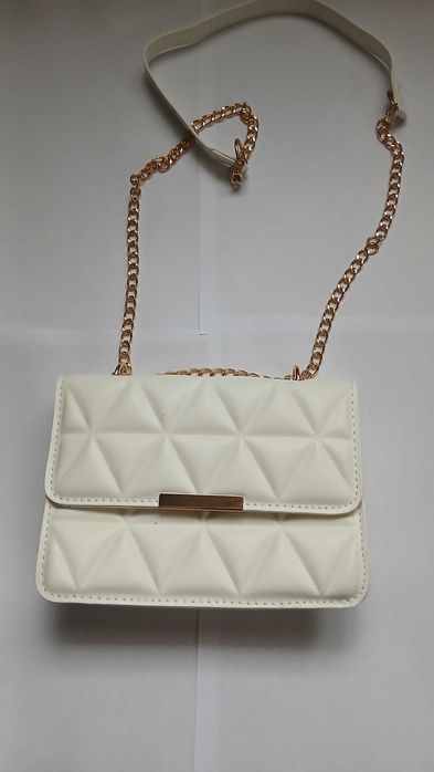 Poșetă elegantă pentru femei