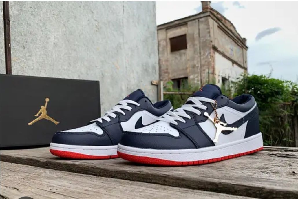 Nike Air Jordan Low