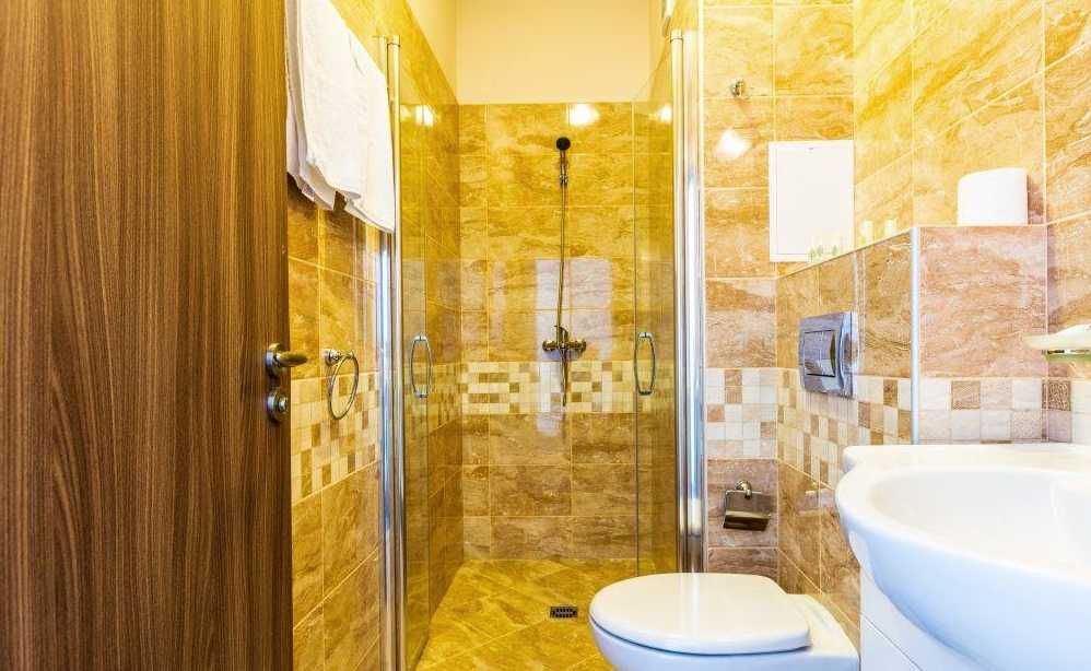 Дава се под наем Тристаен апартамент в Бургас, Зорница - 122 кв.м за 5610 € - Снимка #8