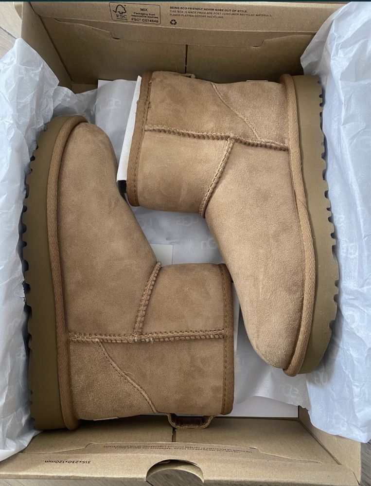 Cizme noi UGG classic mini II, culoare maro camel, marimea 36