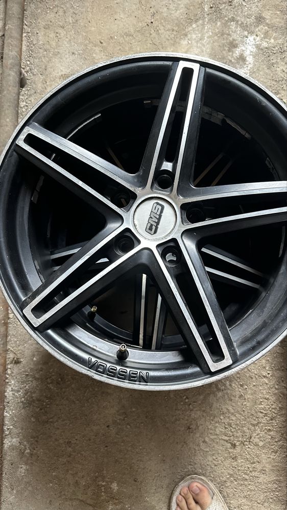 Продаётся диски Vossen R16