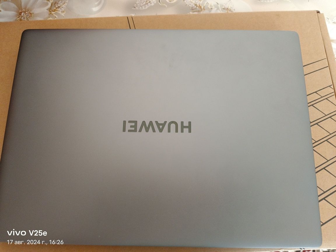 Noutbuk Huawei  D14