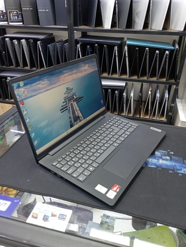Хороший ноутбук для дома и офиса! Lenovo AMD Athlone 7120-8/256ssd