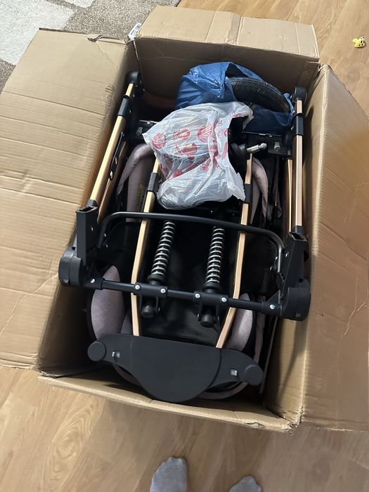 Vand Carucior COCCOLLE AMBRA transformabil 3in 1