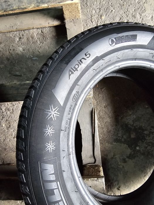 4 anvelope iarna 215 65 16 Michelin 2020 6.2mm