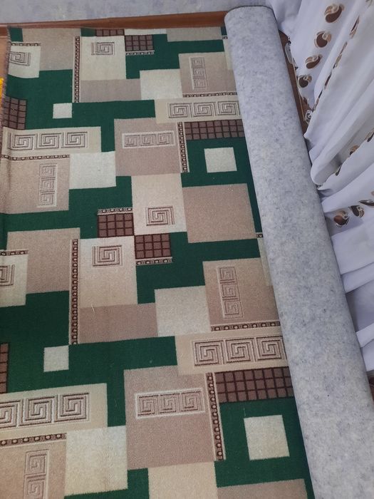 Продам палас в хорошем состоянии