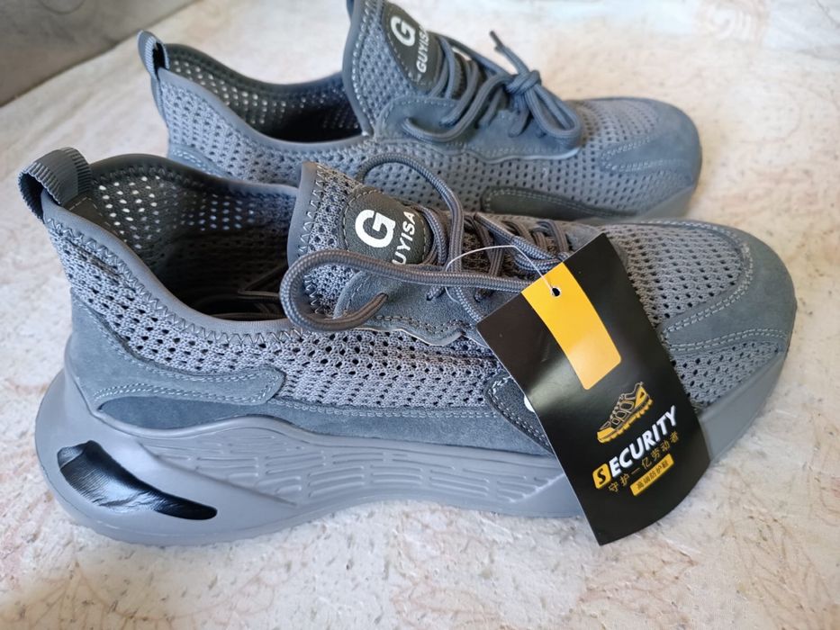 Продам мужскую обувь