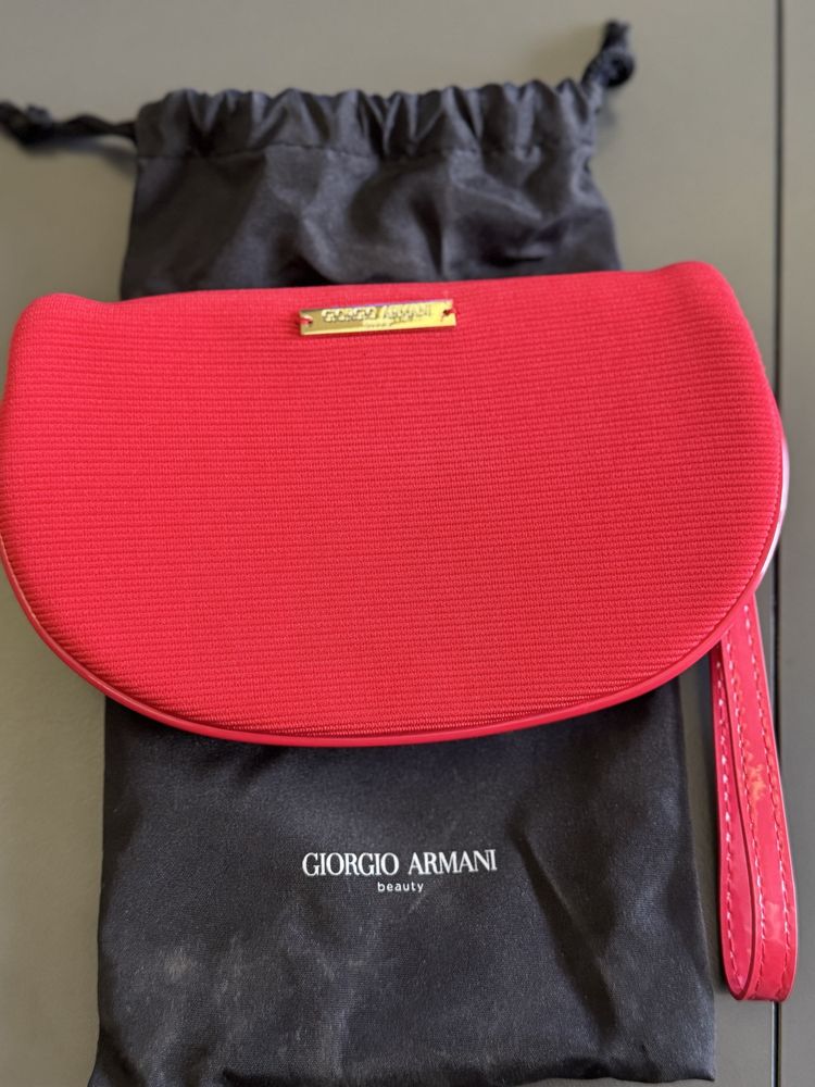 Луксозна козметична чантичка Giorgio Armani Beauty