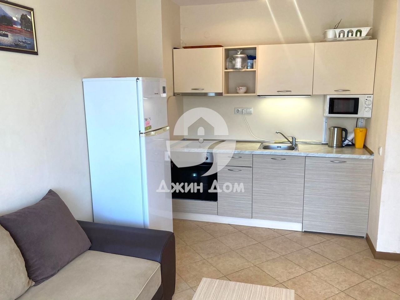 Продава се Двустаен апартамент в к.к. Слънчев бряг - 58 кв.м за 1164 €/кв.м - Снимка #1
