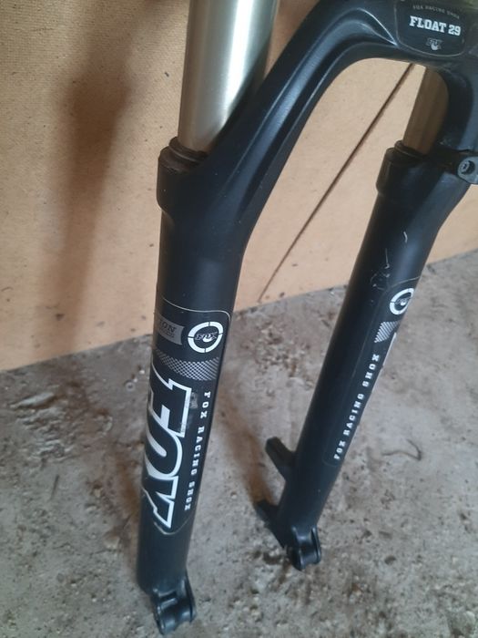 Furca Fox pe aer 27,5-29