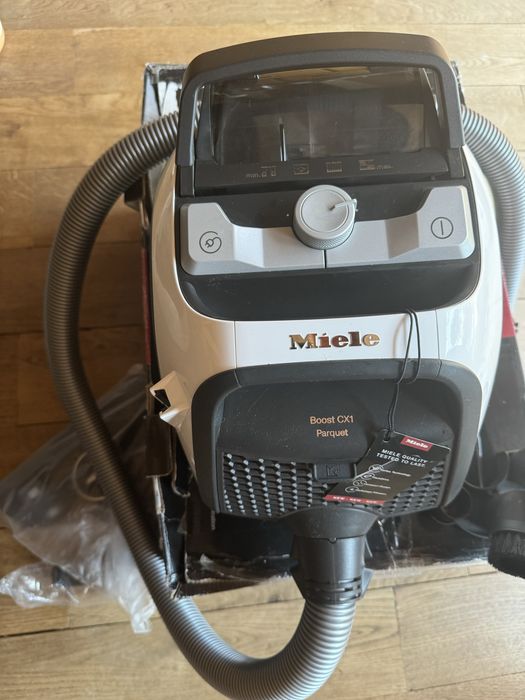 aspirator Miele Boost CX1 parquet