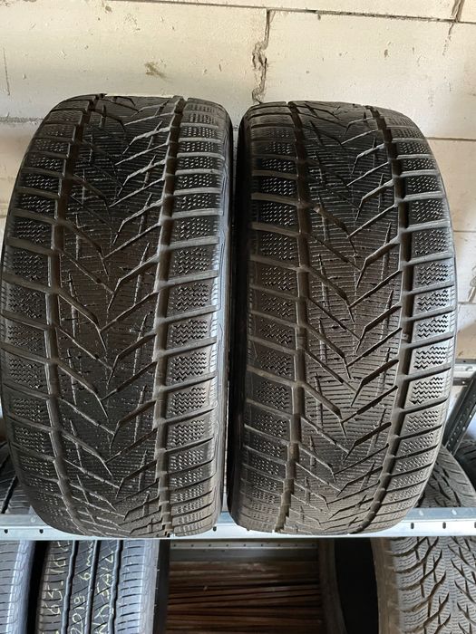 235/40R19 Vredestein Wintrac Extreme S doua anvelope de iarna