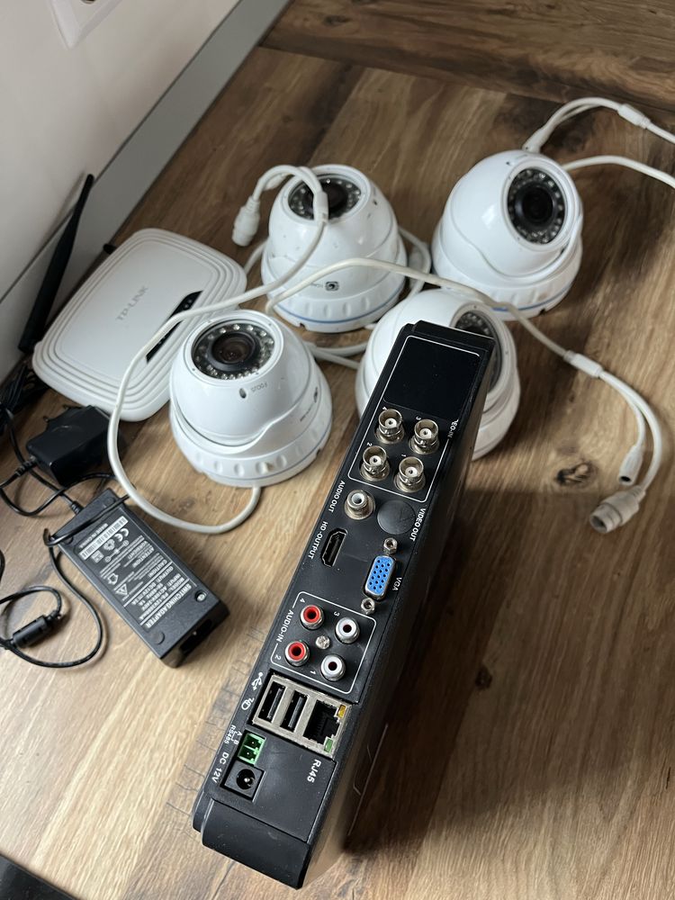 Sistem complet camere supraveghere