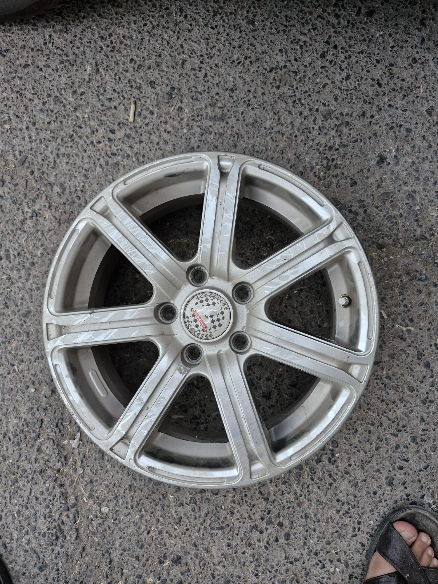 Диск Toyota corolla