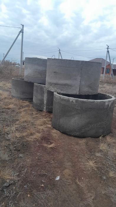 ЖБИ кольца и крышка.